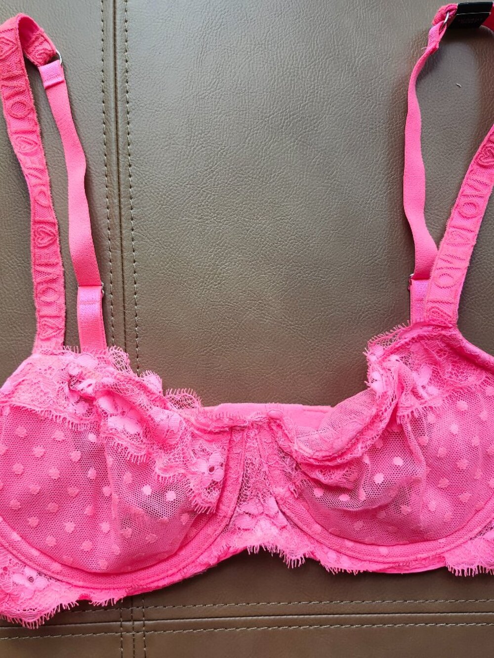 Victoria Secret Love, pink lace Bra 34D